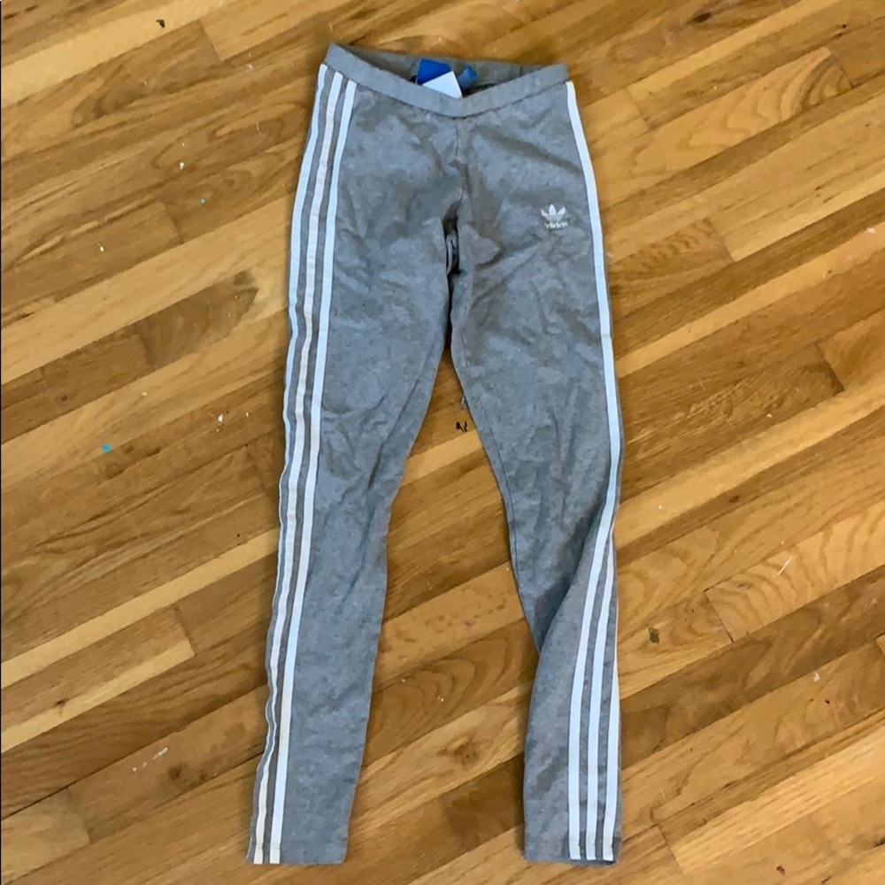 ADIDAS GRAY STRIPED LEGGINGS